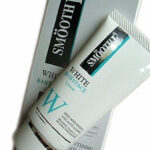 Smooth E White Babyface Whitening Anti-Aging UV Protection Cream SPF15 30 g