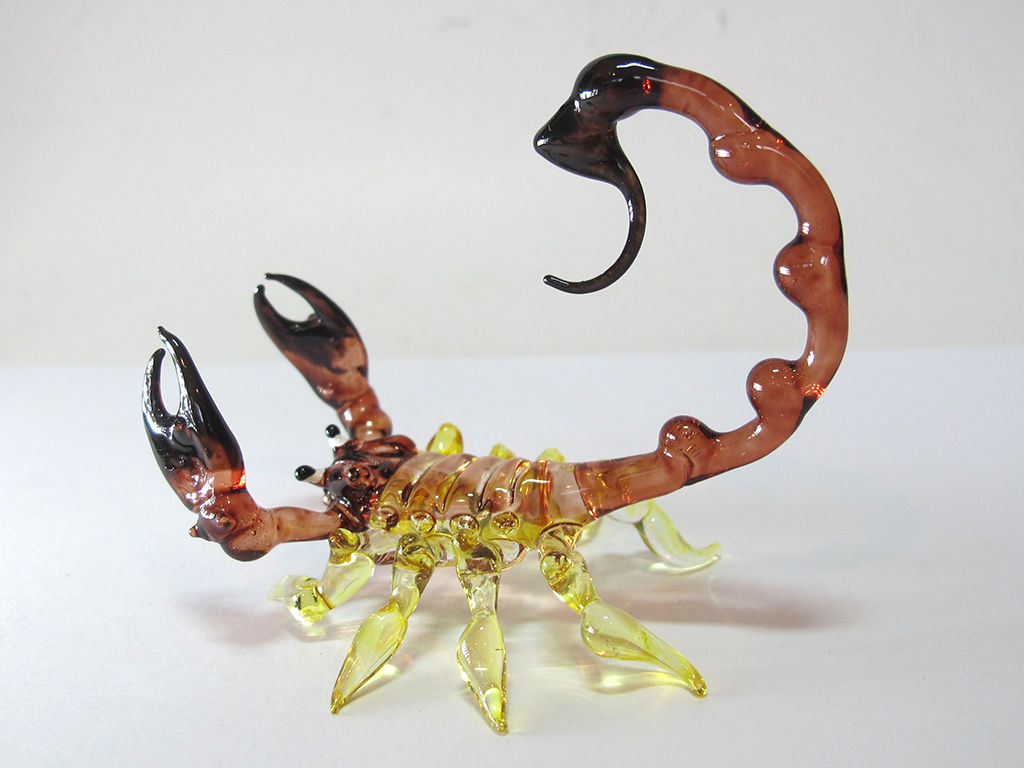 s-l1600_62b8712d-59c7-4a44-90f0-313b953f2e2d.jpg Buy Scorpion CRAFT MINIATURE HAND BLOWN GLASS FIGURINE COLLECTION - Image 1