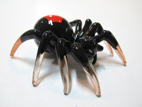 s-l1600_8a347f5e-993b-461b-b4dc-8c8c6328453f.jpg Buy WILD Black SPIDER CRAFT MINIATURE HAND BLOWN GLASS FIGURINE COLLECTION - Image 1