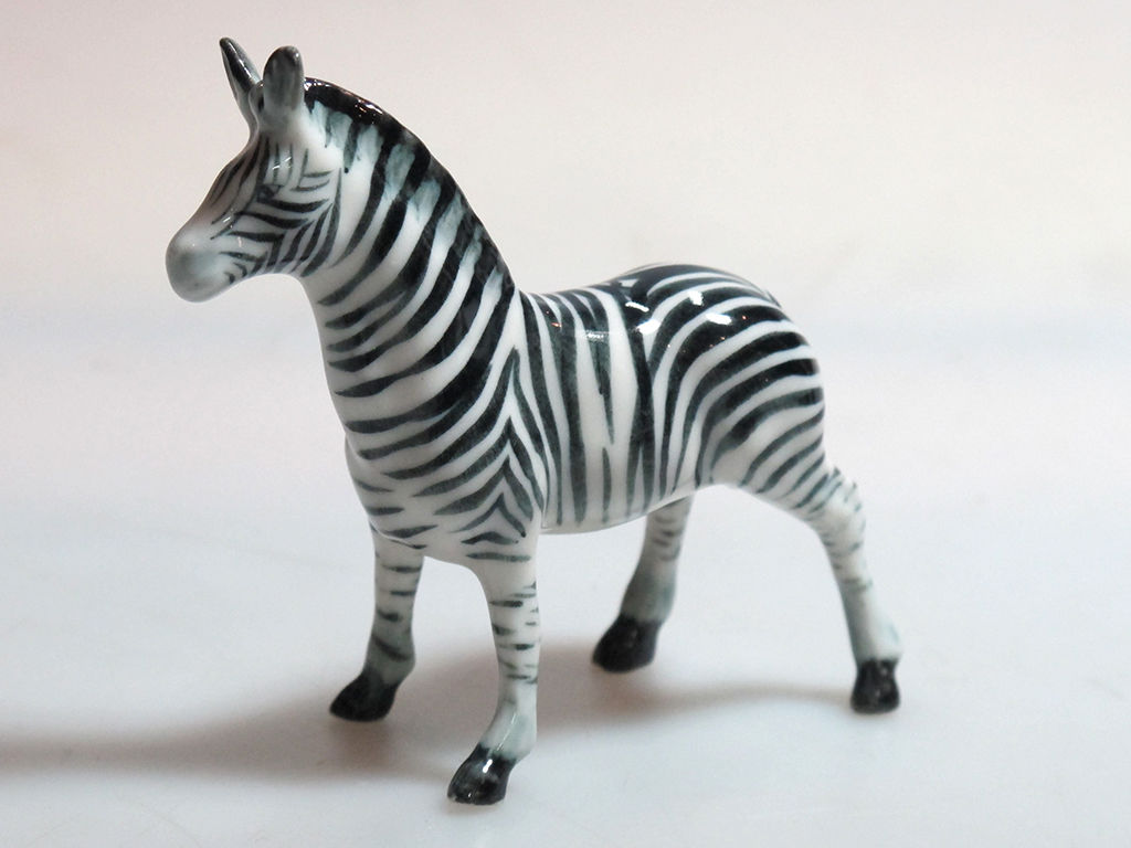 s-l1600_98cd080c-edc2-4541-80ce-df1fe0bca71f.jpg Buy Wildlife COLLECTIBLE MINIATURE Pocelain Ceramic Zebra Hand Made FIGURINE - Image 1