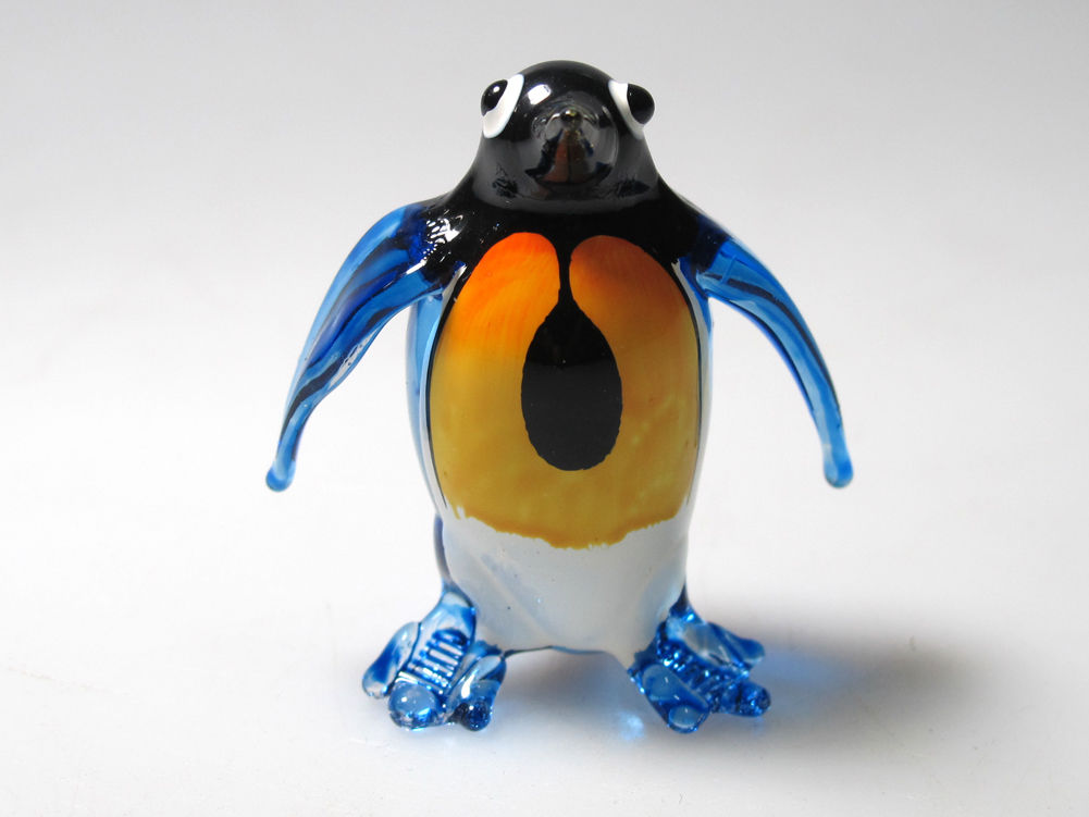 s-l1600_dac8d396-4921-4df8-929f-b293946bcd01.jpg Buy Aquarium MINIATURE HAND BLOWN GLASS Dark Blue Penguin FIGURINE Collection - Image 1