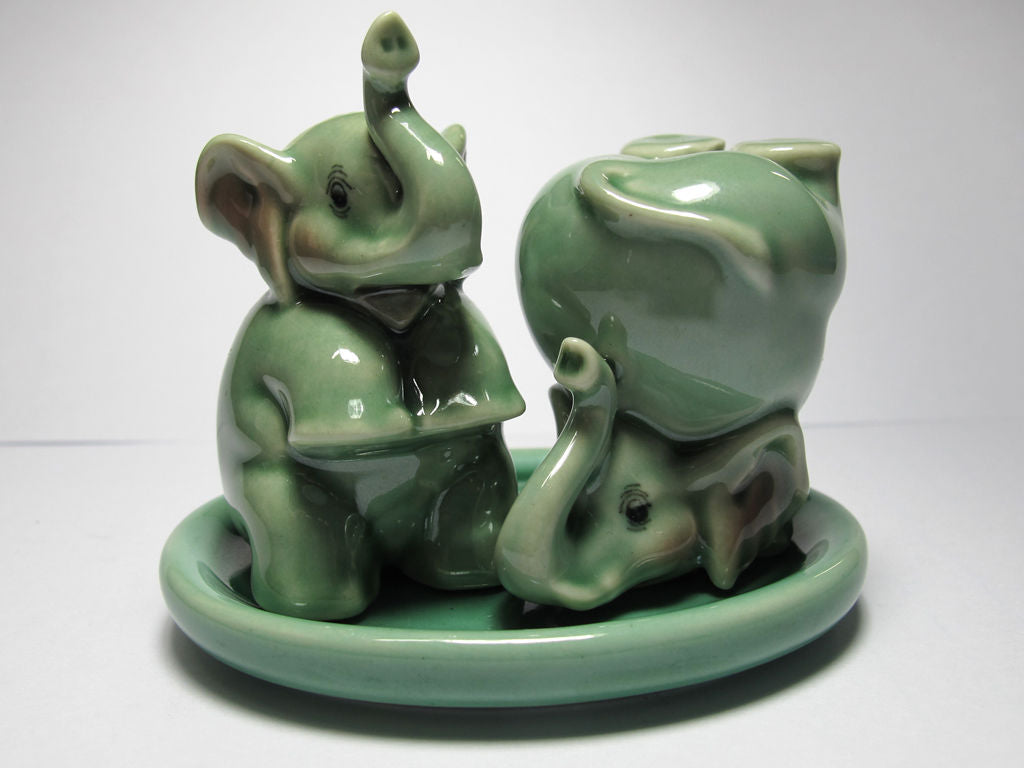 s-l1600_fcaaa56b-b663-4320-9951-81a010ffc40c.jpg Buy Craft Miniature Collectible Porcelain Green Elephant Salt and Pepper S&P - Image 1